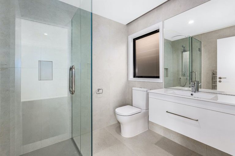 Photo of property in 9 Boeing Way, Newlands, 6037