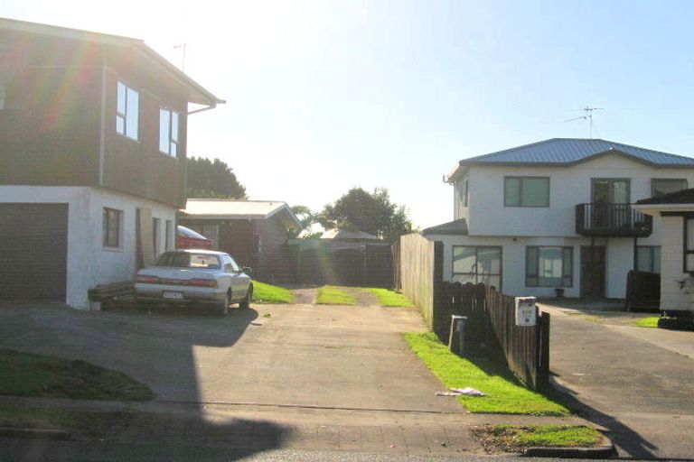 Photo of property in 1/18 Aspiring Avenue, Clover Park, Auckland, 2019