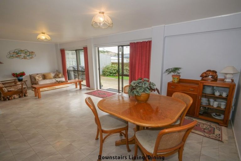 Photo of property in 19 Stratford Drive, Cable Bay, 0420