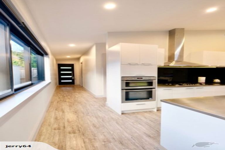 Photo of property in 119a Weatherly Road, Torbay, Auckland, 0630