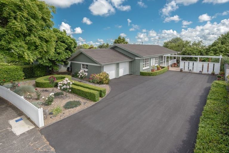 Photo of property in 7 Marnane Terrace, St Andrews, Hamilton, 3200