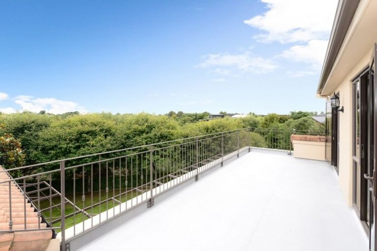 Photo of property in 35 The Esplanade, Huntington, Hamilton, 3210