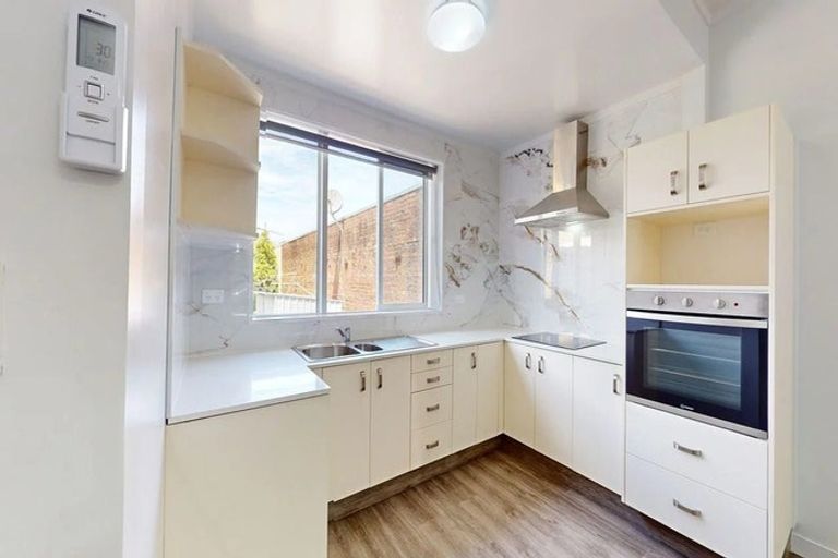 Photo of property in 141 Grant Road, Thorndon, Wellington, 6011