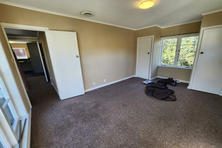 Photo of property in 27 Glenfern Road, Mellons Bay, Auckland, 2014