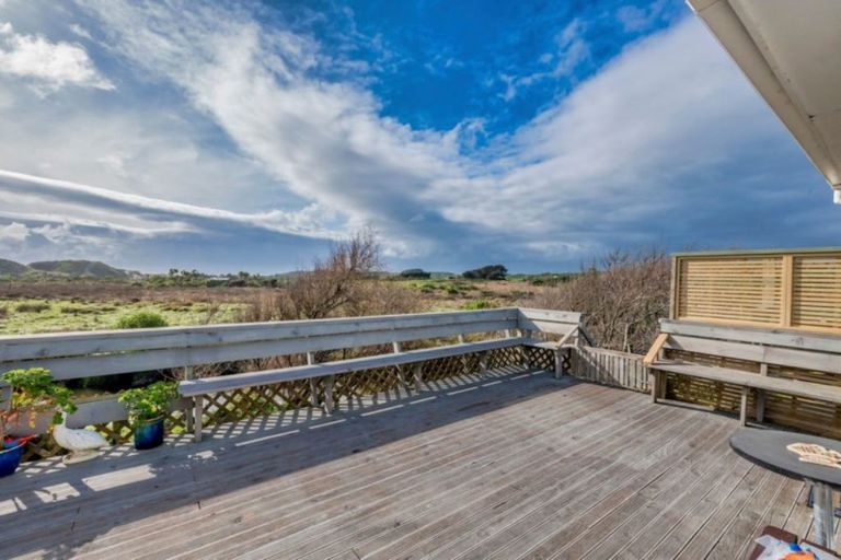 Photo of property in 2b Mahoe Street, Otaki Beach, Otaki, 5512