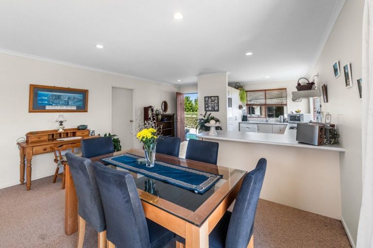 Photo of property in Cotswold Court, 2/8 Cheyne Road, Pyes Pa, Tauranga, 3112