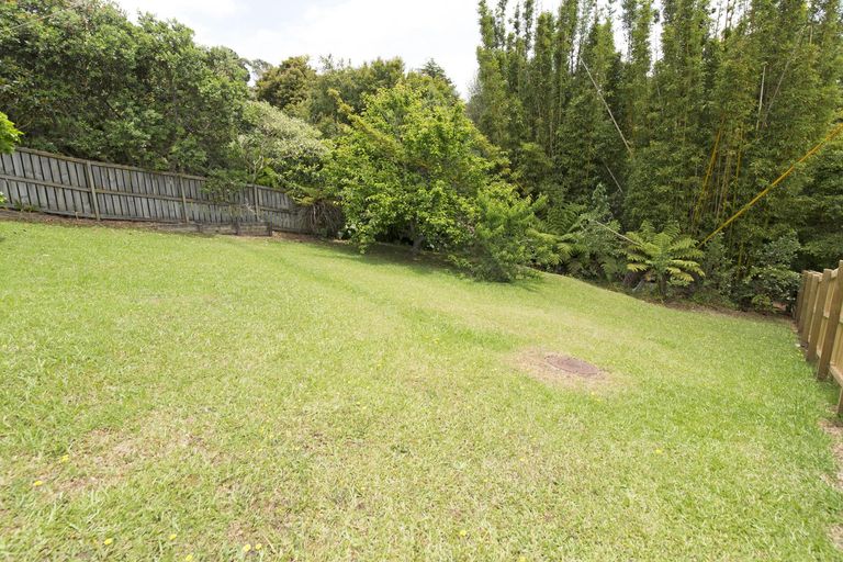 Photo of property in 42 Elliston Crescent, Stanmore Bay, Whangaparaoa, 0932
