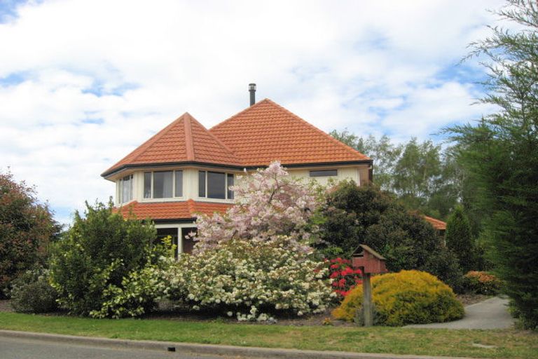 Photo of property in 19 Littles Lane, Woodend, 7610