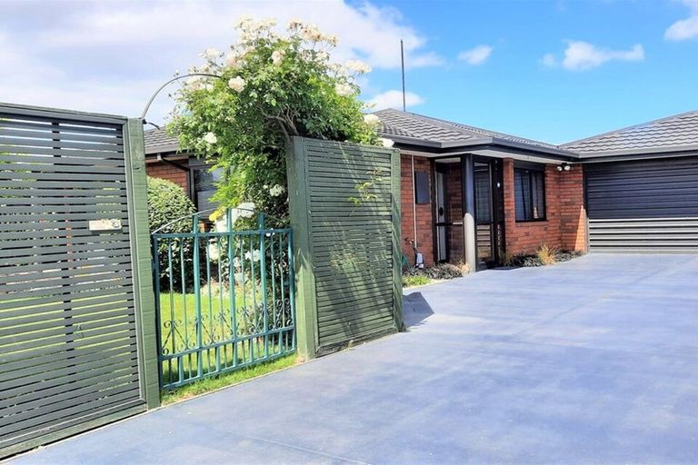 Photo of property in 37a Cardigan Bay Place, Addington, Christchurch, 8024