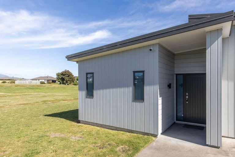 Photo of property in 112 Parekaawa Drive, Motuoapa, 3382