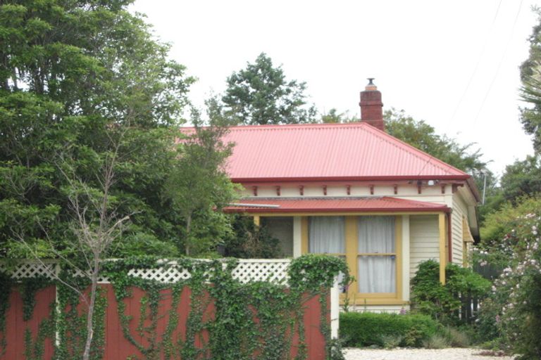 Photo of property in 11 Heywood Terrace, Richmond, Christchurch, 8013