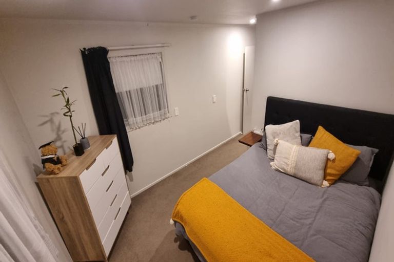 Photo of property in 309 Great North Road, Henderson, Auckland, 0612