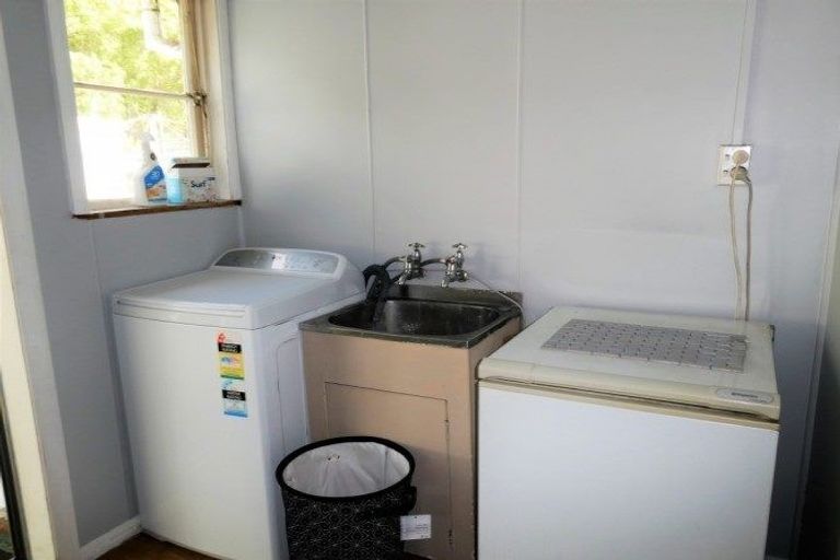 Photo of property in 16 Mawhera Street, Dobson, Greymouth, 7805