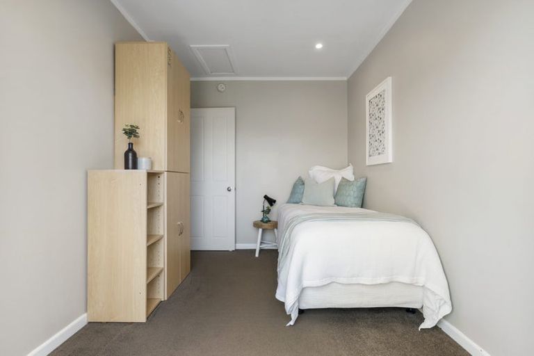 Photo of property in 1/47 Lyons Avenue, Murrays Bay, Auckland, 0630