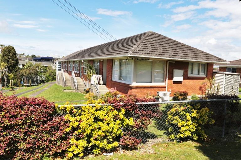Photo of property in 2/7 Roberts Avenue, Bayswater, Auckland, 0622