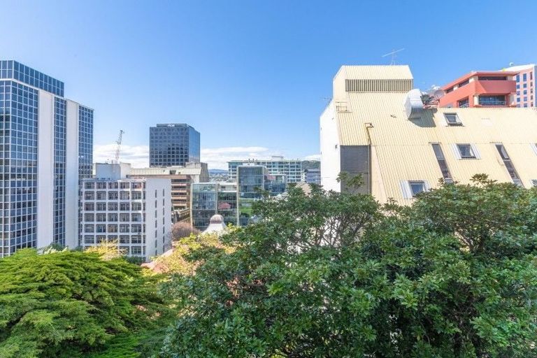 Photo of property in 2/193 The Terrace, Wellington Central, Wellington, 6011