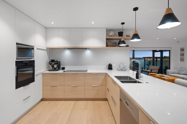 Photo of property in 16 Tokerau Crescent, Pukekohe, 2120