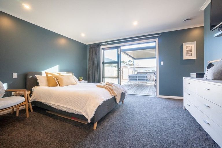 Photo of property in 3 Stratford Court, Fitzherbert, Palmerston North, 4410