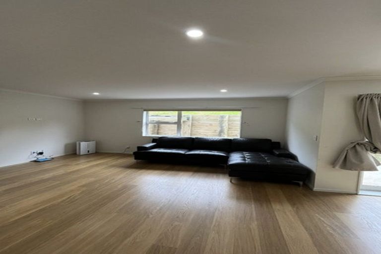 Photo of property in 37 Stockport Grove, Churton Park, Wellington, 6037