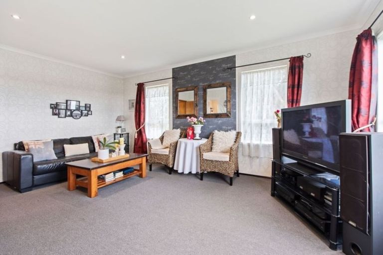 Photo of property in 2/195 Metcalfe Road, Ranui, Auckland, 0612