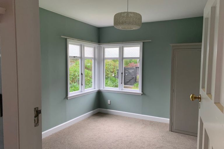 Photo of property in 18 Augusta Street, Redcliffs, Christchurch, 8081