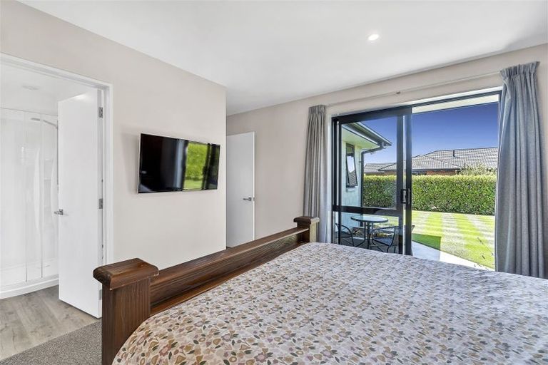 Photo of property in 6 Fry Place, Rolleston, 7614