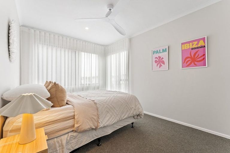 Photo of property in 30a Kukuwai Avenue, Red Beach, 0932