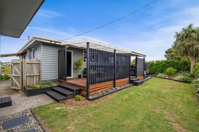 Photo of property in 116 Omata Road, Marfell, New Plymouth, 4310