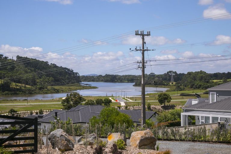 Photo of property in 105 Kaipara Portage Road, Riverhead, 0820