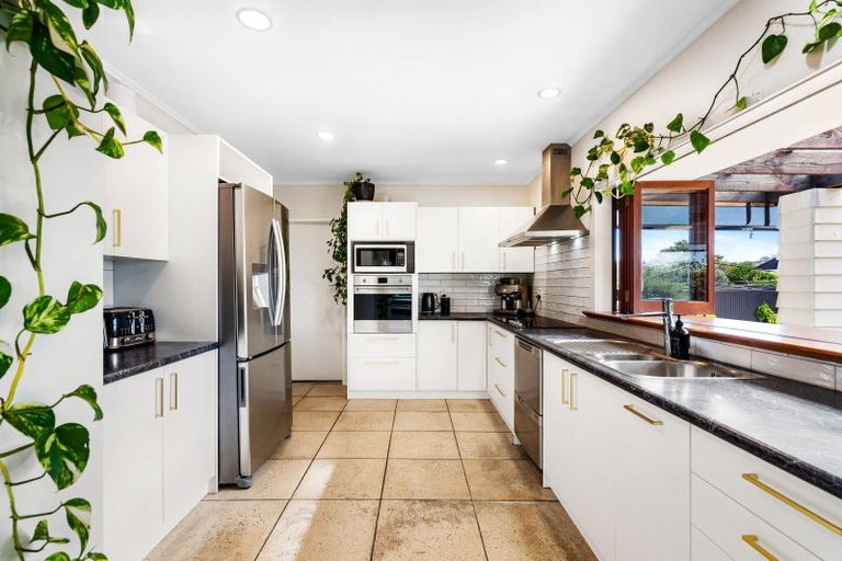 Photo of property in 125 Gloucester Street, Taradale, Napier, 4112