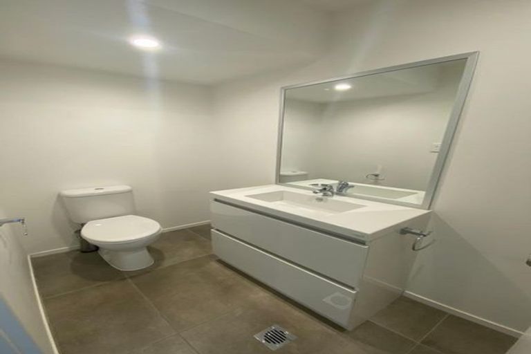 Photo of property in 102 Arion Road, Takanini, 2112