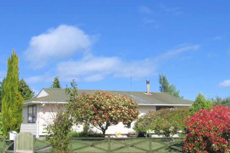 Photo of property in 35 Hammersmith Street, Richmond Heights, Taupo, 3330