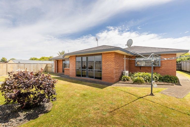 Photo of property in 68 Branch Road, Highlands Park, New Plymouth, 4312