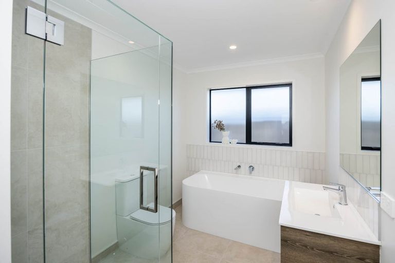 Photo of property in 24 Oralee Terrace, Peacocke, 3206