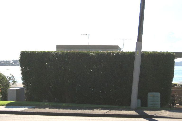 Photo of property in 3/25 Takutai Avenue, Bucklands Beach, Auckland, 2012