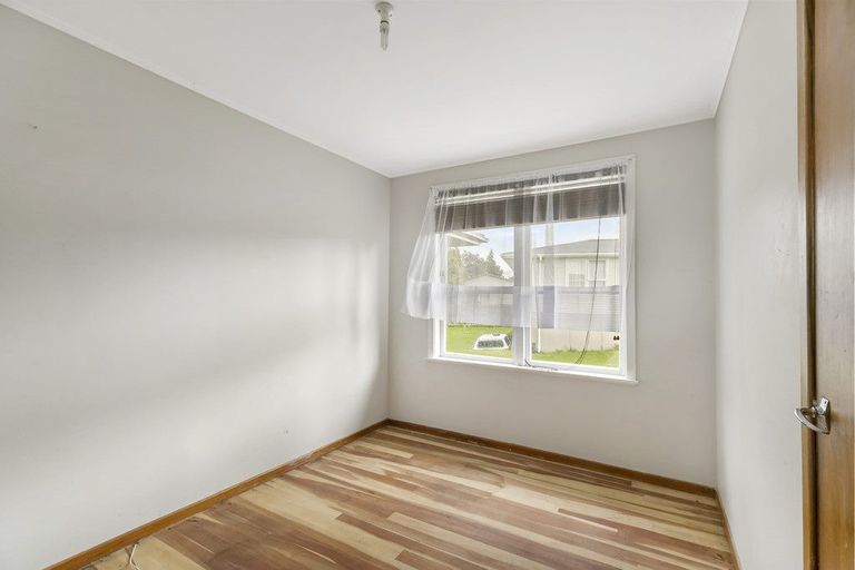 Photo of property in 10 Olive Street, Manurewa, Auckland, 2102