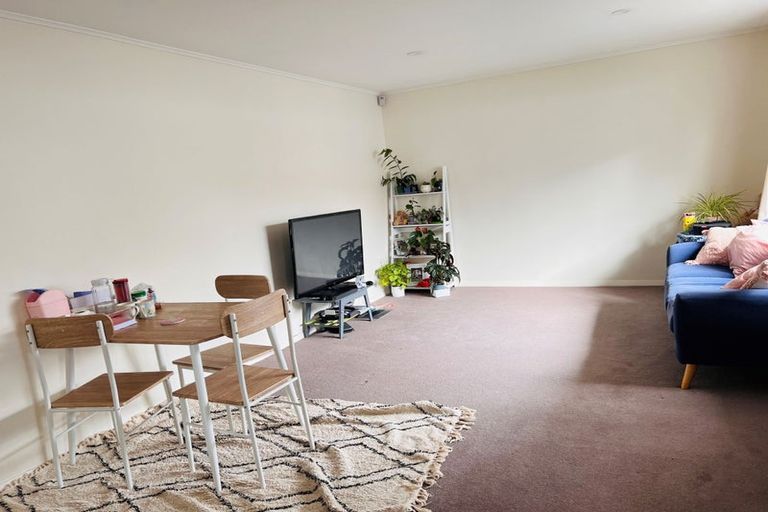 Photo of property in 2/16a Maidstone Road, Ilam, Christchurch, 8041