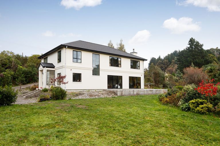 Photo of property in 350 Aokautere Drive, Aokautere, Palmerston North, 4471