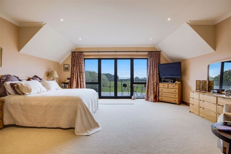 Photo of property in 5 Clark Road, Karaka, Papakura, 2580