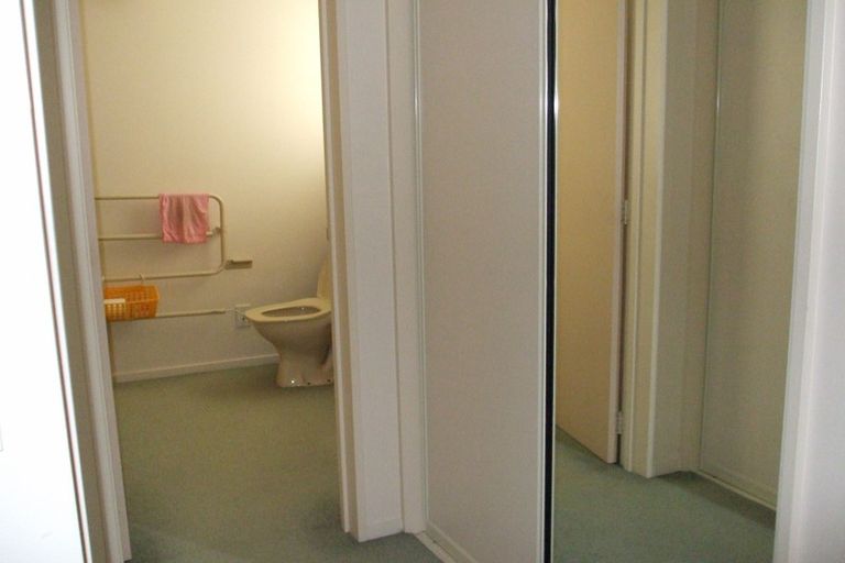 Photo of property in 3 Cardigan Bay Place, Addington, Christchurch, 8024