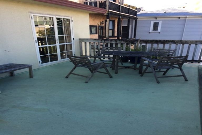 Photo of property in 4a Macdonald Crescent, Te Aro, Wellington, 6011