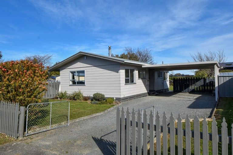 Photo of property in 12 Moore Crescent, Carterton, 5713