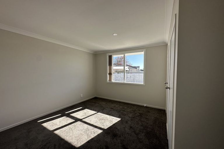 Photo of property in 4 Convair Crescent, Mangere, Auckland, 2022