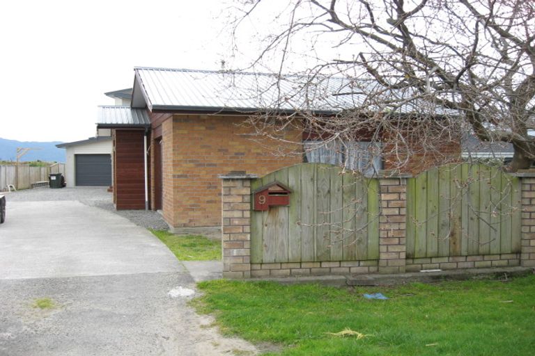 Photo of property in 9 Makora Road, Otaihanga, Paraparaumu, 5036