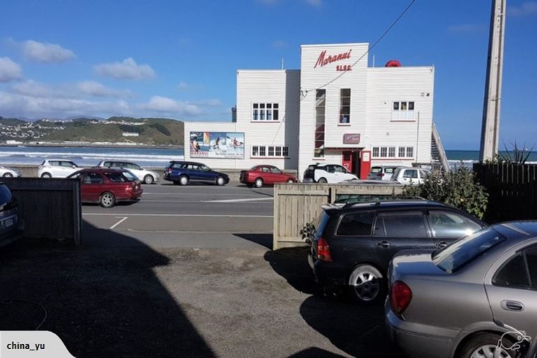 Photo of property in 1/102 Lyall Parade, Lyall Bay, Wellington, 6022