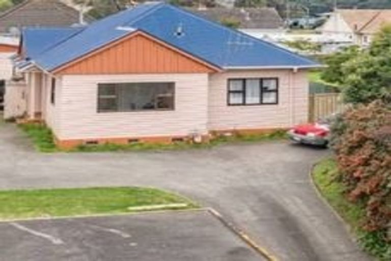 Photo of property in 27 Jackson Street, College Estate, Whanganui, 4500