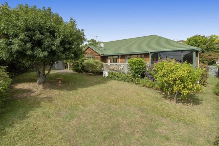 Photo of property in 3 Homestead Place, Welcome Bay, Tauranga, 3112
