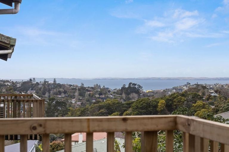 Photo of property in 1/807 East Coast Road, Northcross, Auckland, 0630