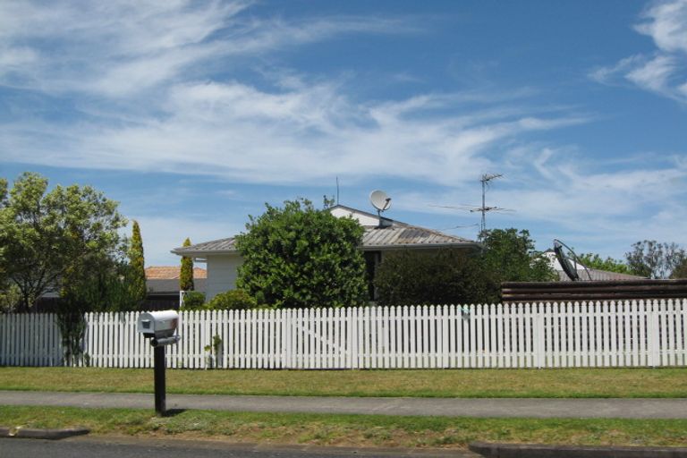 Photo of property in 22 Seaway Road, Clarks Beach, 2122