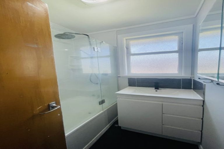 Photo of property in 86 Arimu Road, Papakura, 2110